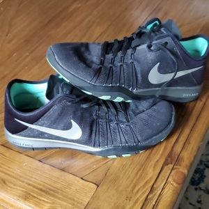 Nike free TR 6 size 10